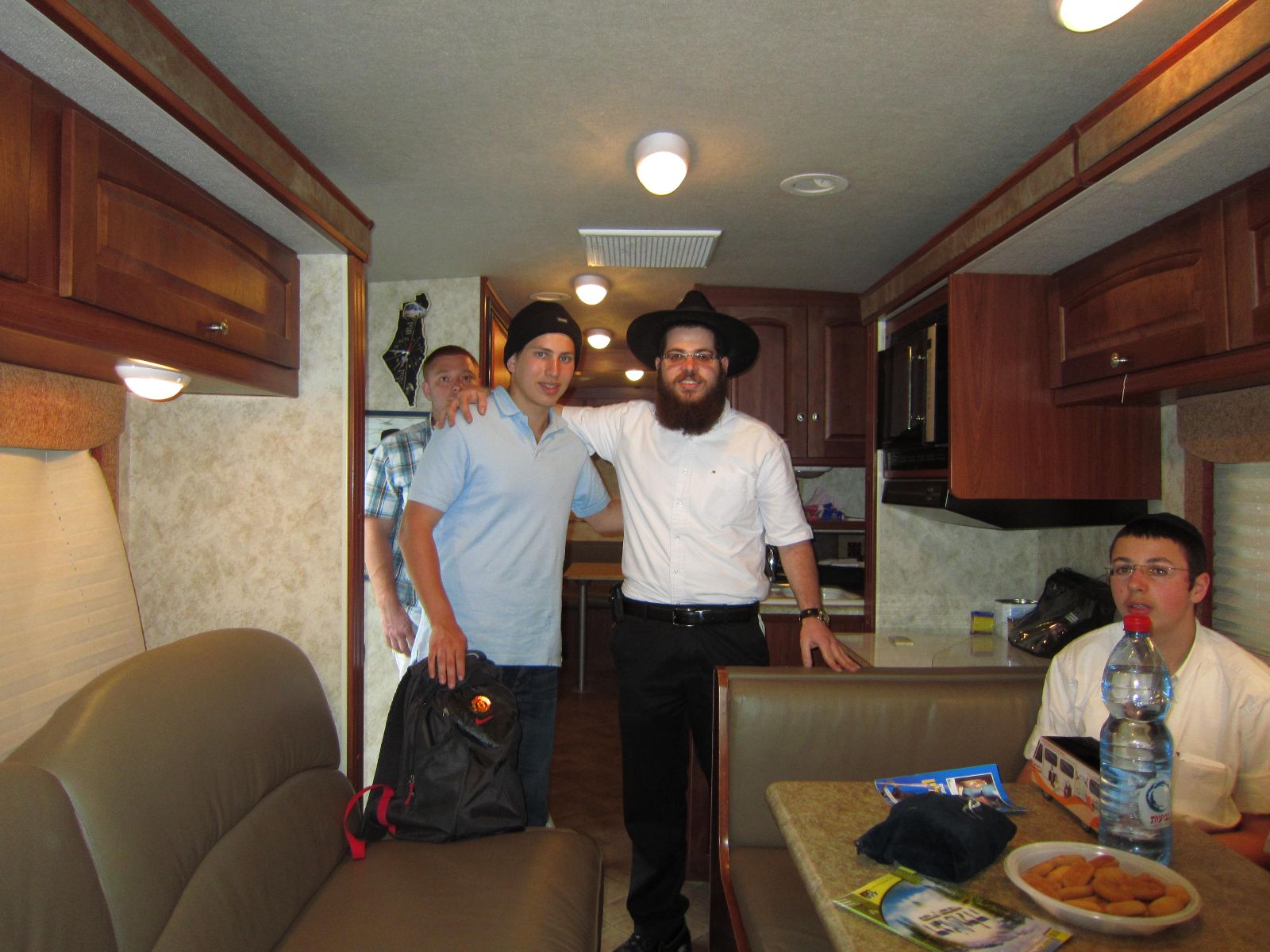בנו של ראש הממשלה ביקר בטנק המצוות